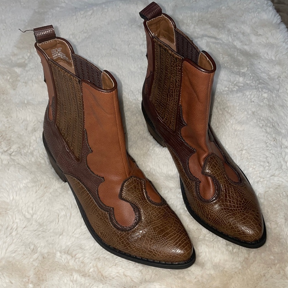 Coconuts by Matisse western ankle boots